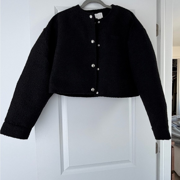 H&M Black Cropped Jacket - Picture 2 of 3